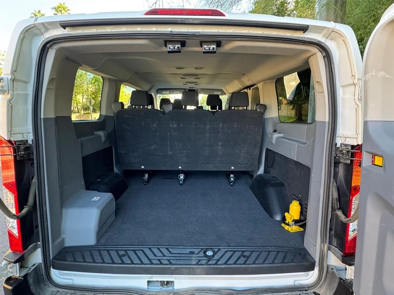 Ford Transit 150 Wagon Low Roof XL 60/40 Pass. 130-in. WB 2019