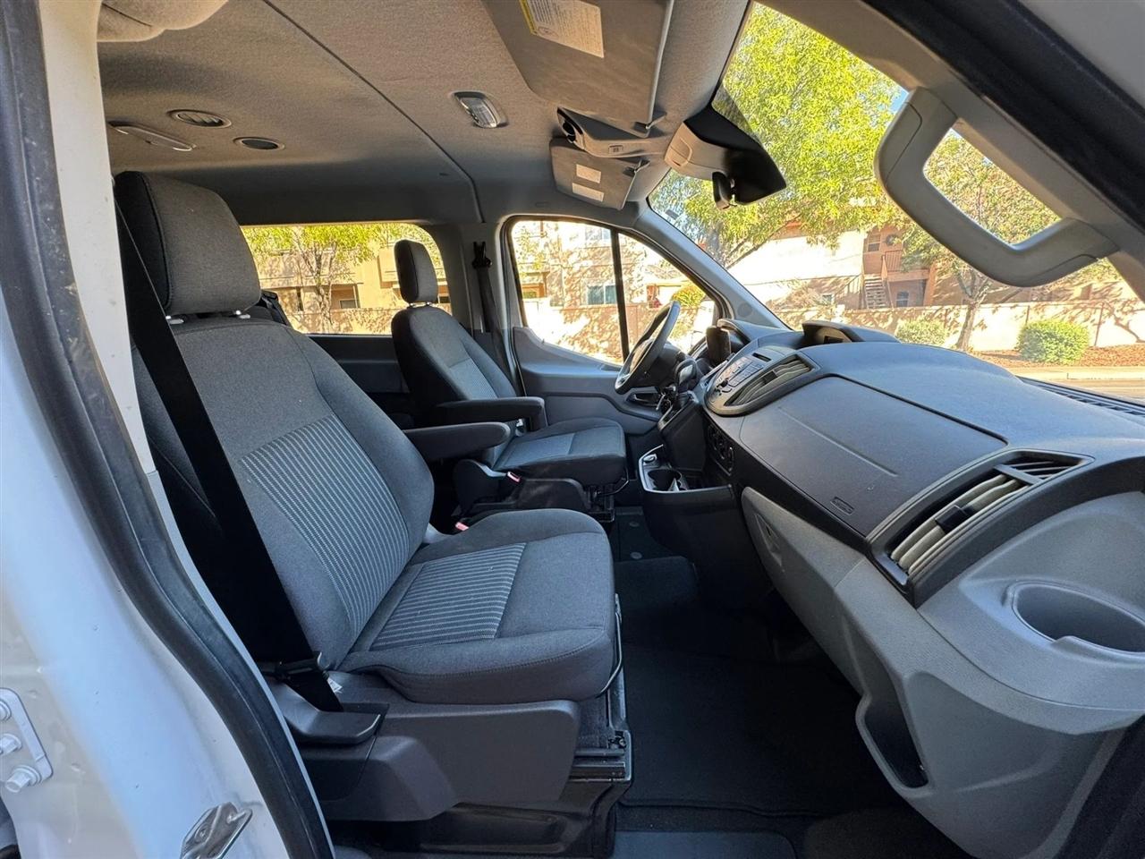 Ford Transit 150 Wagon Low Roof XL 60/40 Pass. 130-in. WB 2019