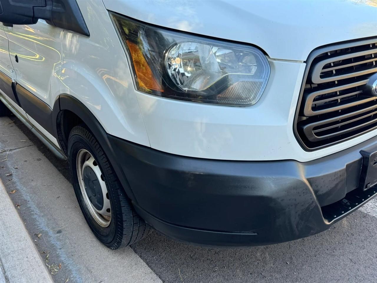 Ford Transit 150 Wagon Low Roof XL 60/40 Pass. 130-in. WB 2019