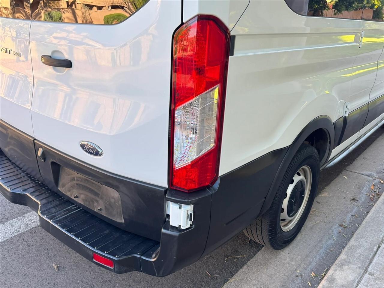 Ford Transit 150 Wagon Low Roof XL 60/40 Pass. 130-in. WB 2019