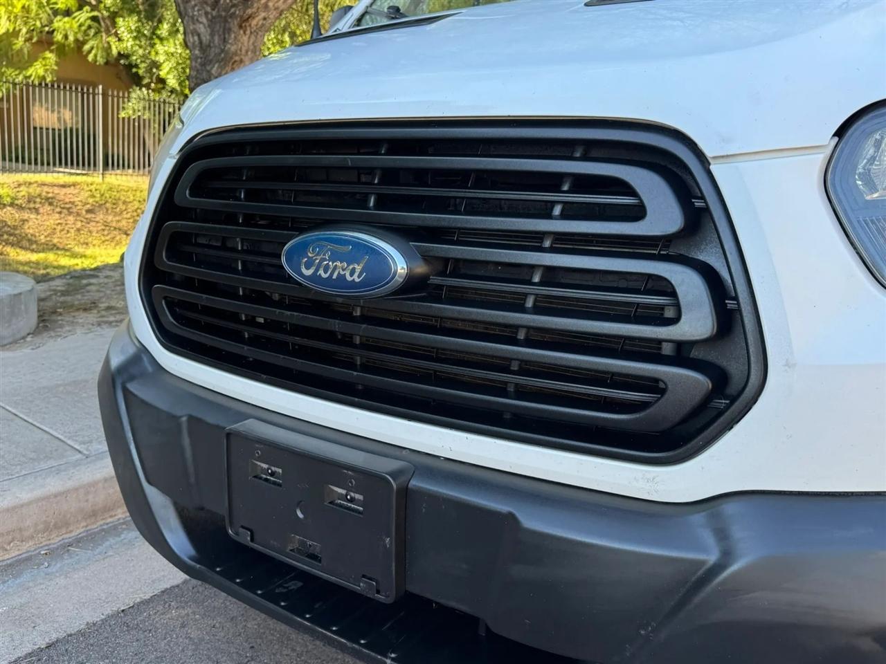 Ford Transit 150 Wagon Low Roof XL 60/40 Pass. 130-in. WB 2019