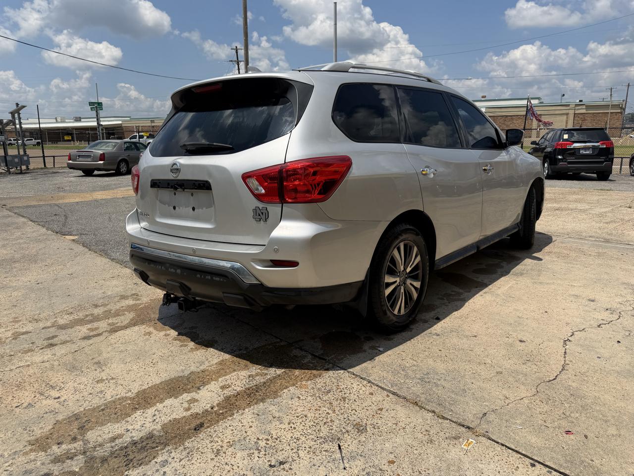 Nissan Pathfinder S 2WD 2019