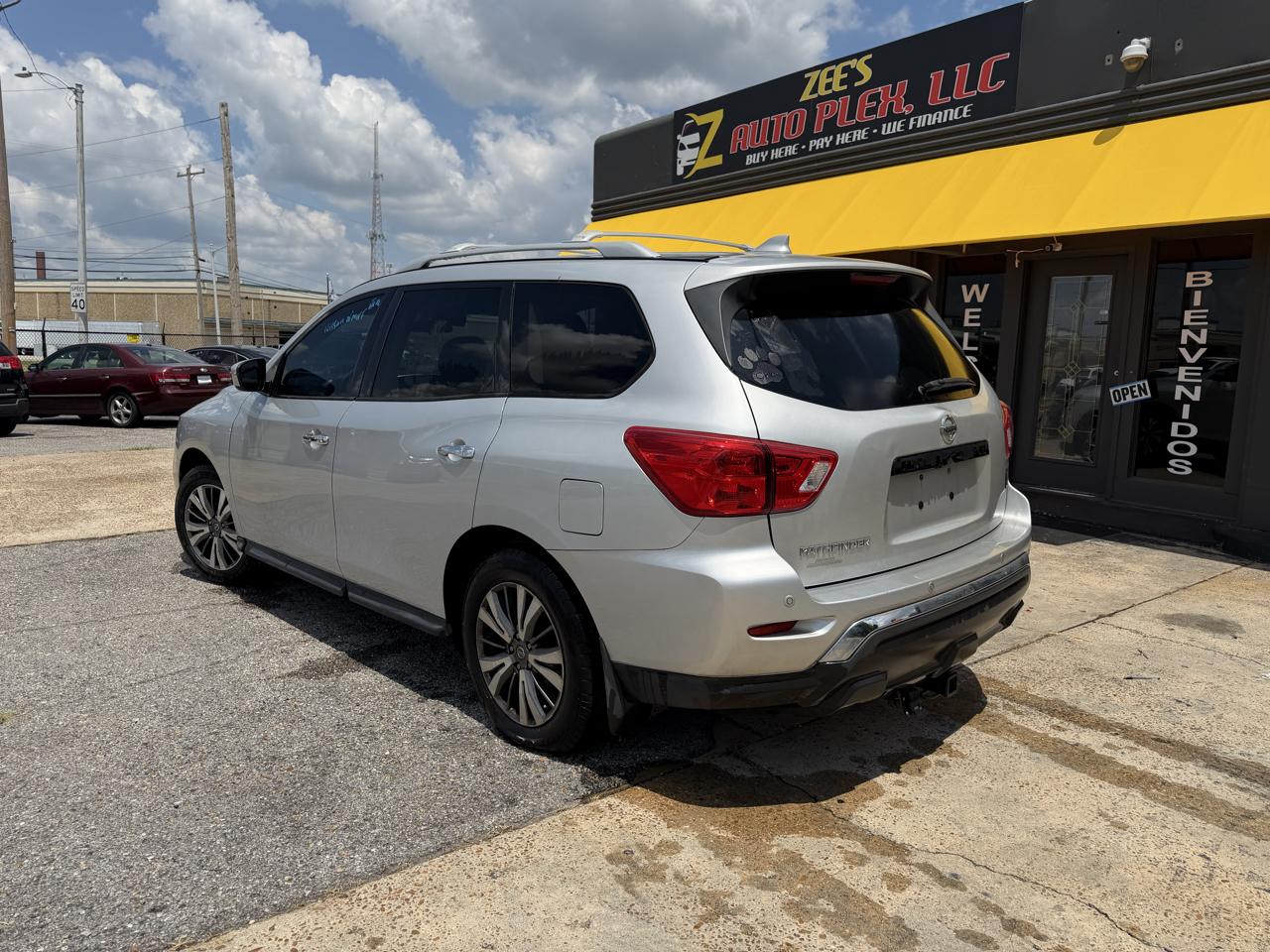 Nissan Pathfinder S 2WD 2019