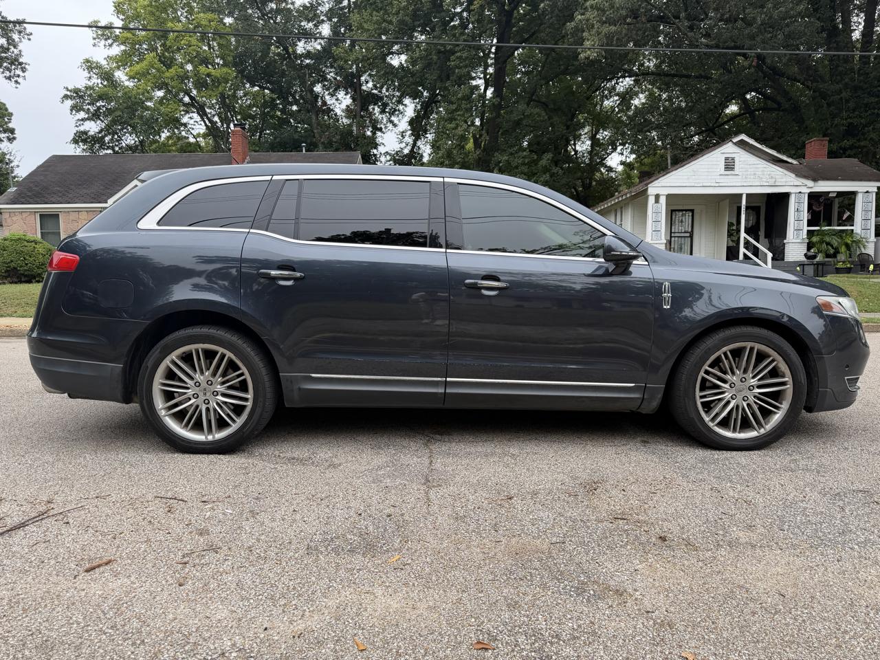 Lincoln MKT 3.5L with EcoBoost AWD 2014