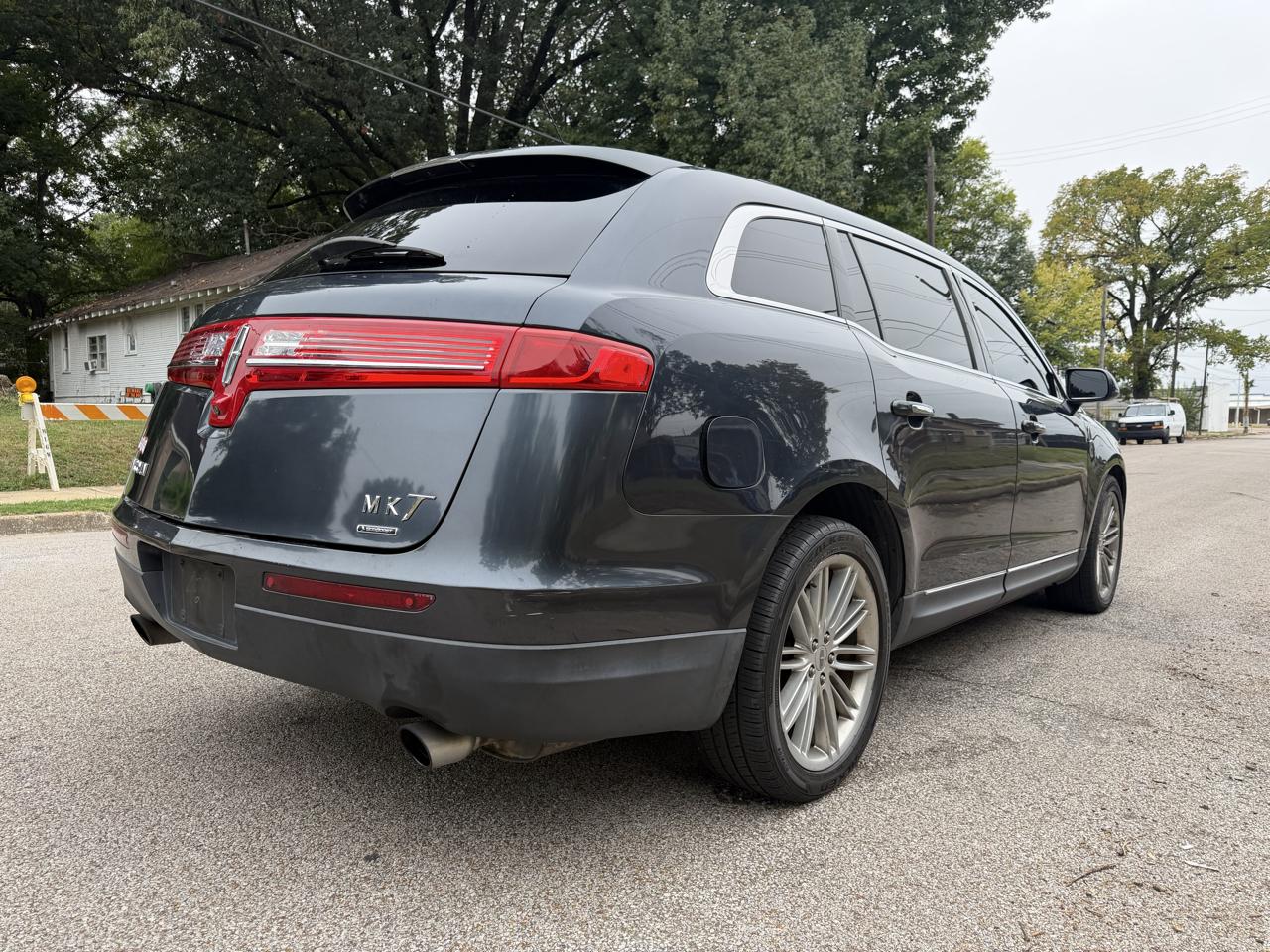 Lincoln MKT 3.5L with EcoBoost AWD 2014