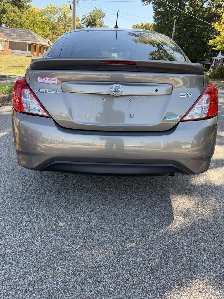 Nissan Versa 1.6 S 5M 2016