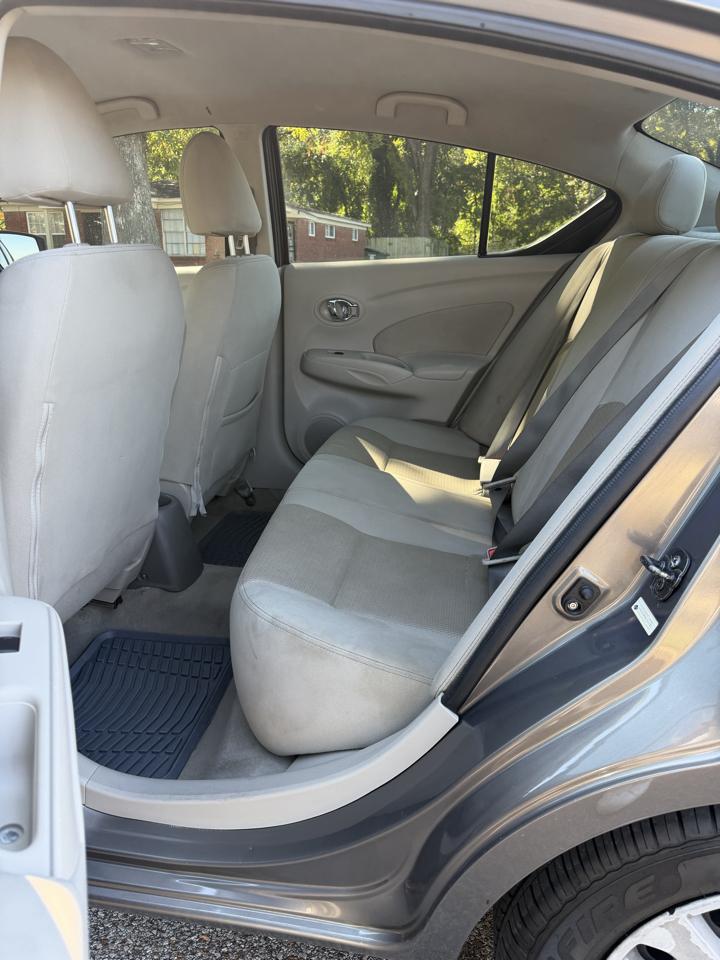 Nissan Versa 1.6 S 5M 2016