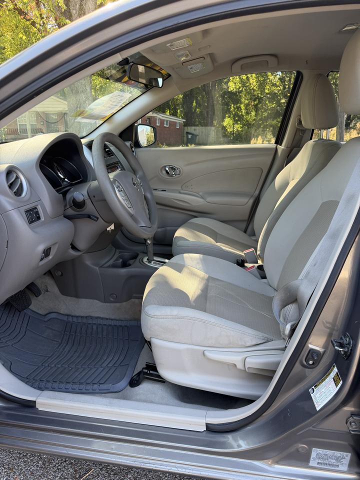 Nissan Versa 1.6 S 5M 2016