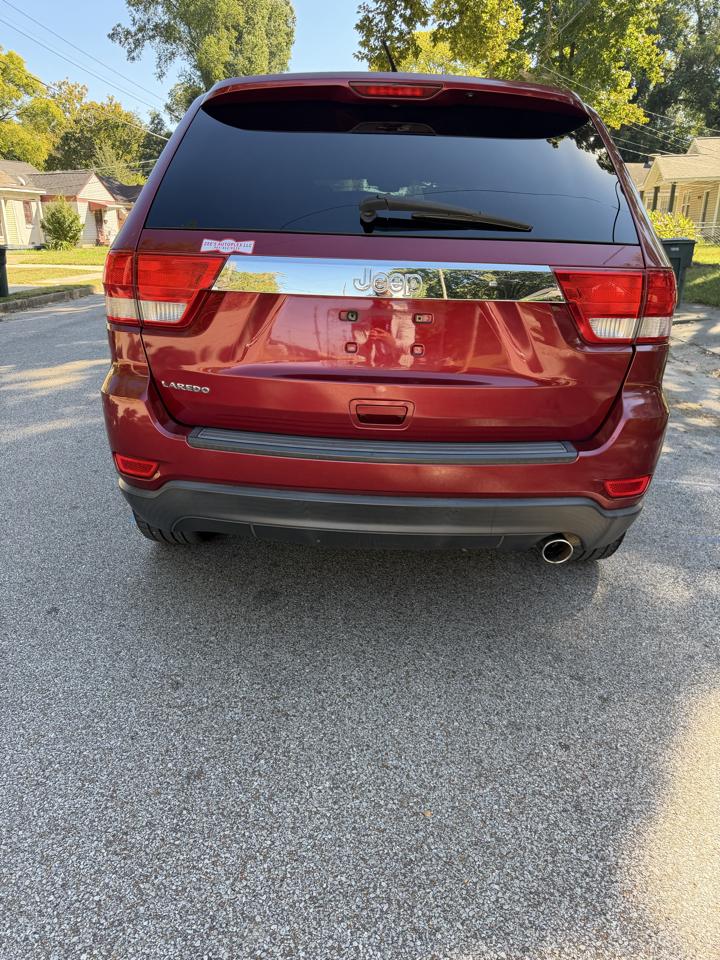 Jeep Grand Cherokee Laredo 2WD 2012