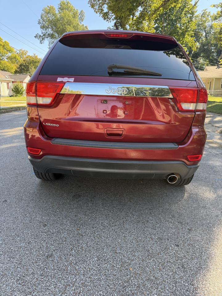 Jeep Grand Cherokee Laredo 2WD 2012