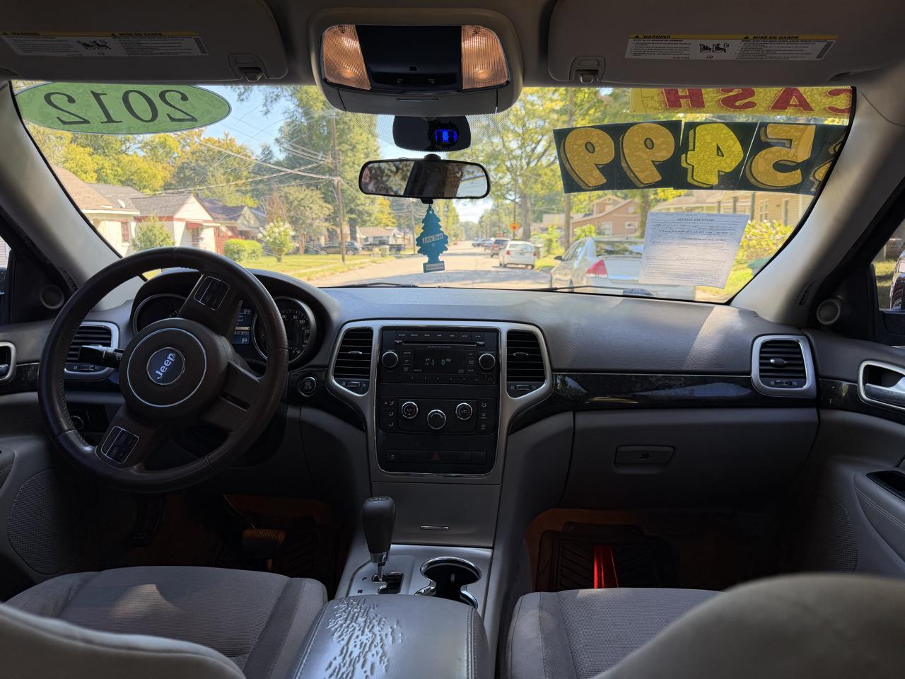 Jeep Grand Cherokee Laredo 2WD 2012