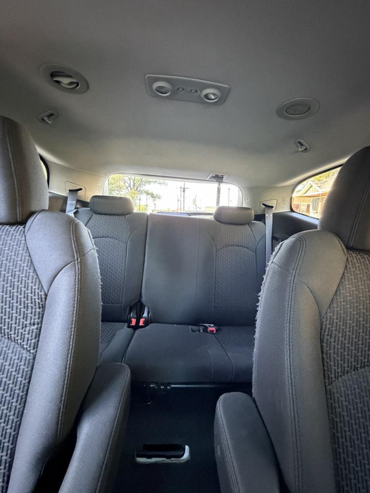 Chevrolet Traverse LT FWD 2011