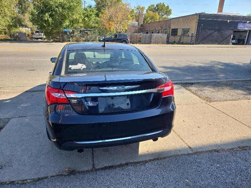 Chrysler 200 Touring 2011