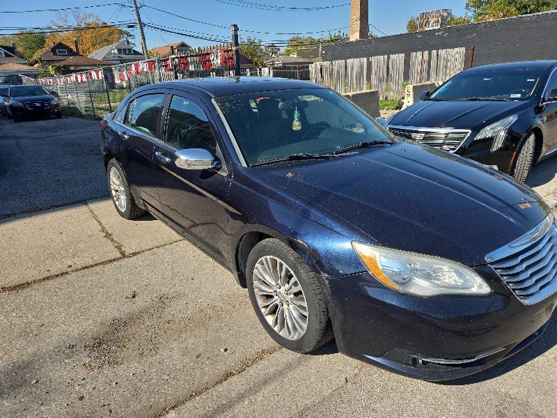 Chrysler 200 Touring 2011