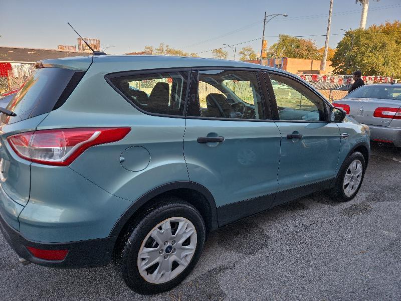 Ford Escape S FWD 2013