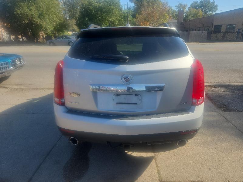 Cadillac SRX Base 2012