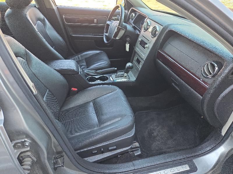 Lincoln MKZ FWD 2009