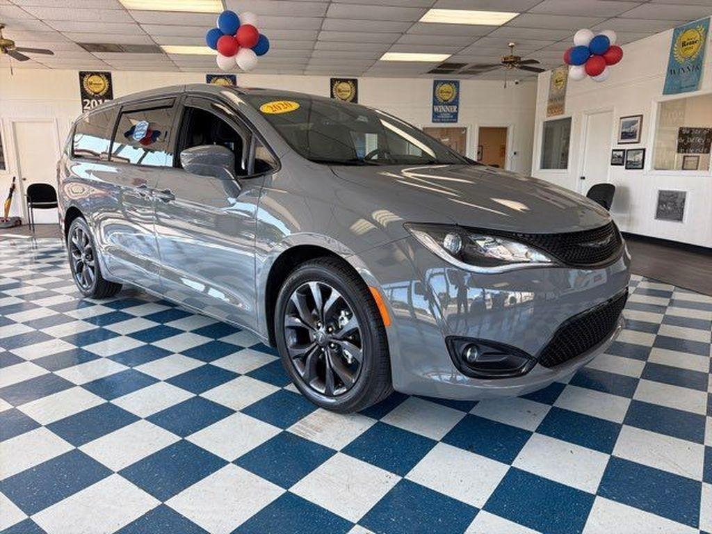 2020 Chrysler Pacifica Touring Plus