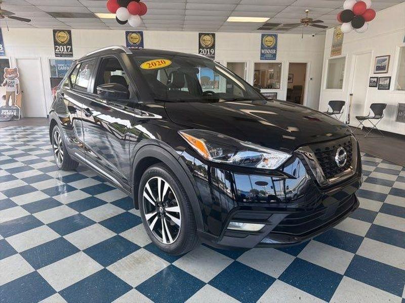 2020 Nissan Kicks SR
