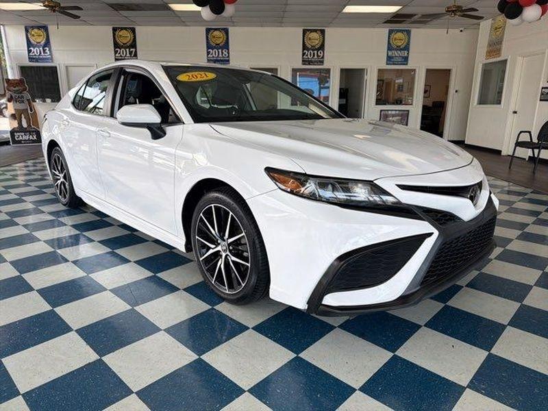 2021 Toyota Camry SE