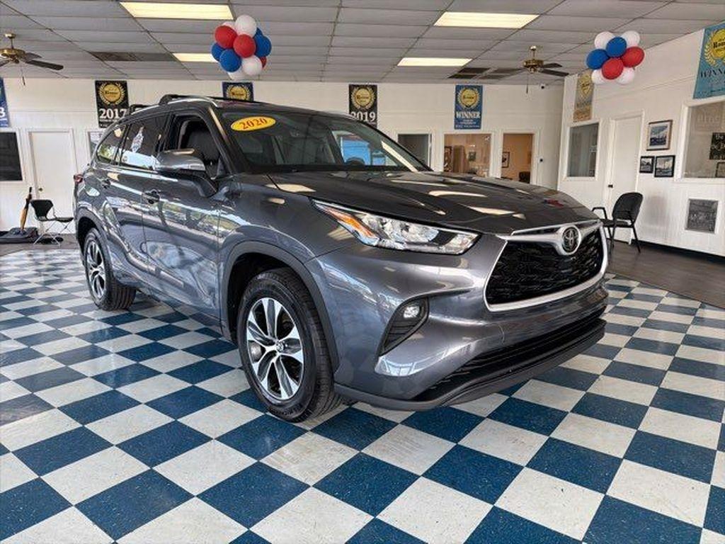 2020 Toyota Highlander XLE FWD V6
