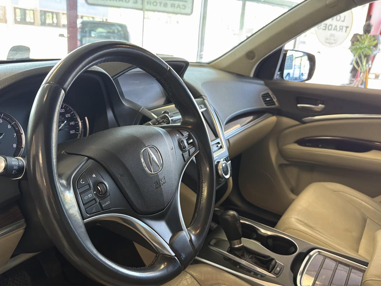 Acura MDX photo 9
