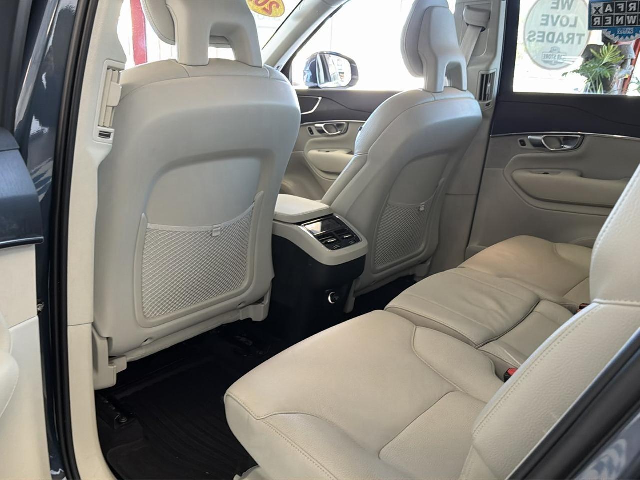 Volvo XC90 T6 Momentum AWD 2020