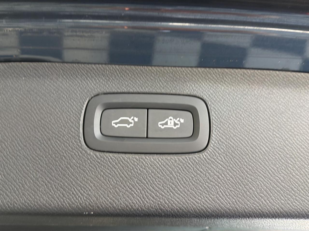 Volvo XC90 T6 Momentum AWD 2020
