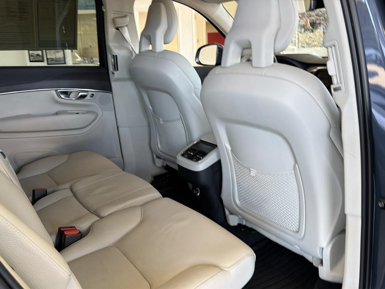 Volvo XC90 T6 Momentum AWD 2020