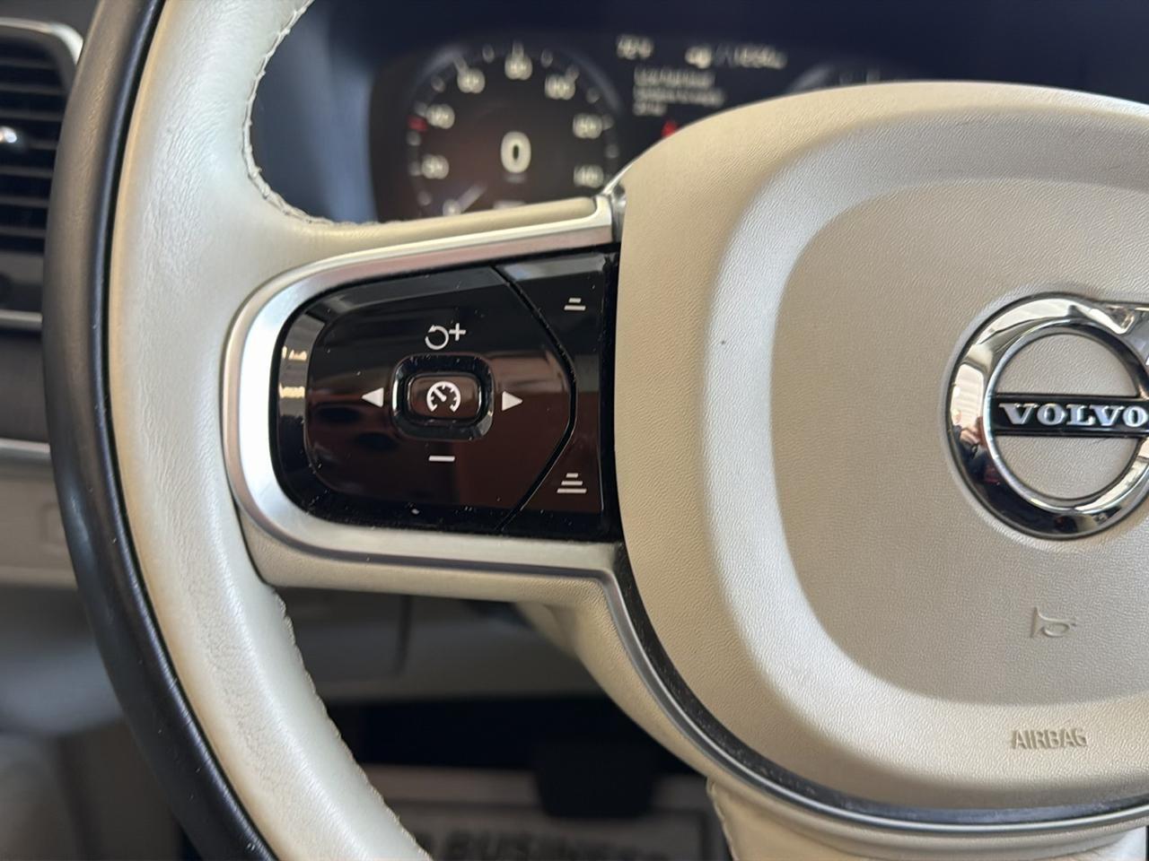 Volvo XC90 T6 Momentum AWD 2020
