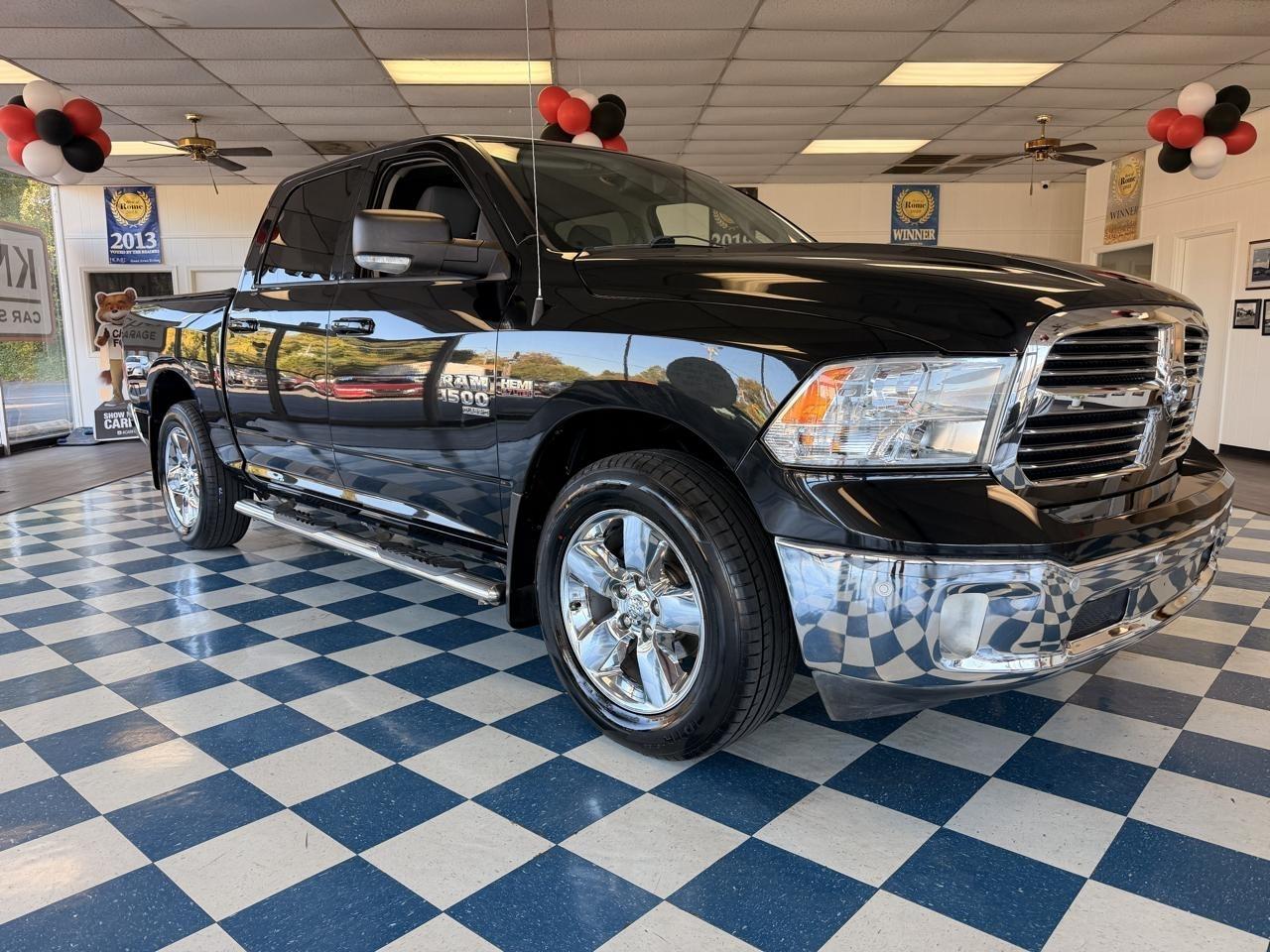 RAM 1500 Classic Tradesman Crew Cab SWB 2WD 2019