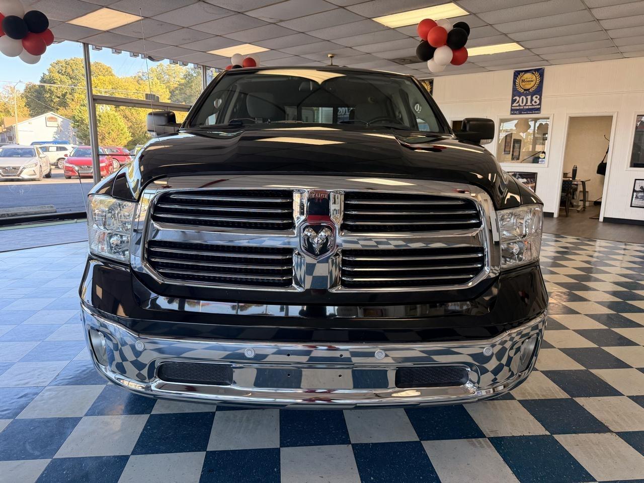 RAM 1500 Classic Tradesman Crew Cab SWB 2WD 2019