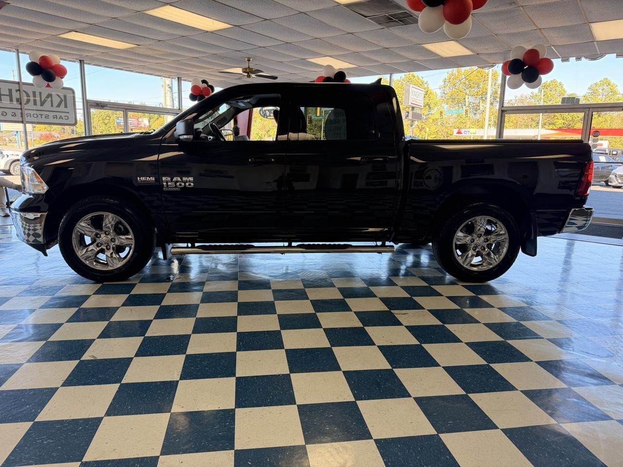 RAM 1500 Classic Tradesman Crew Cab SWB 2WD 2019