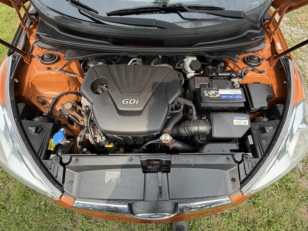 2016 Hyundai Veloster Base - Photo 10