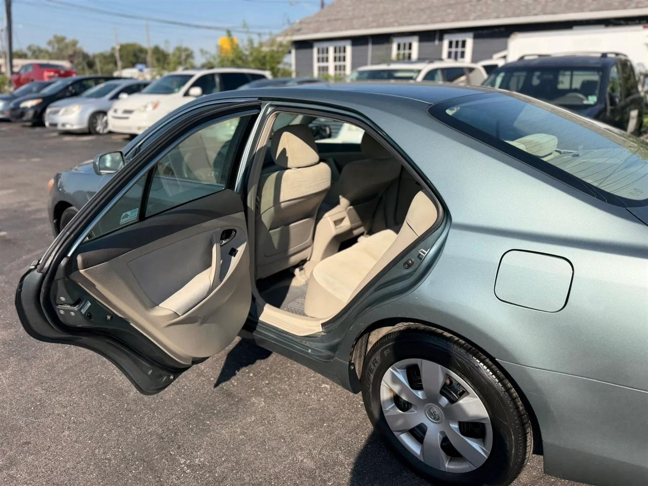 Toyota Camry XLE 5-Spd AT 2009