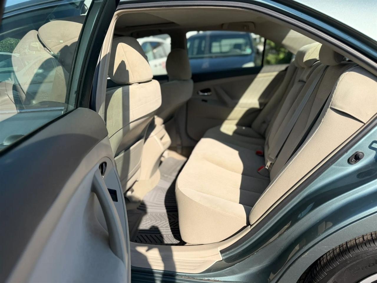 Toyota Camry XLE 5-Spd AT 2009