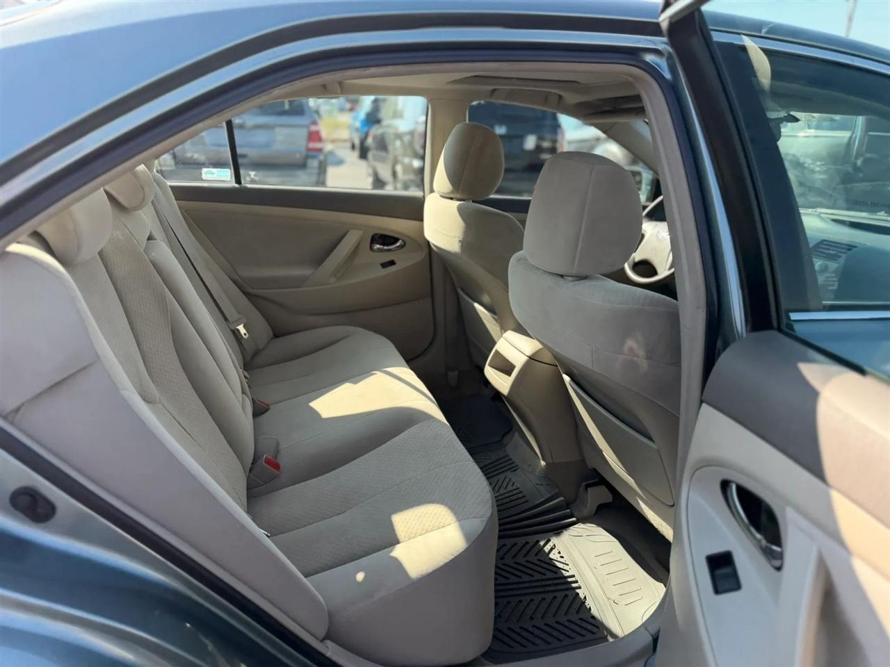 Toyota Camry XLE 5-Spd AT 2009
