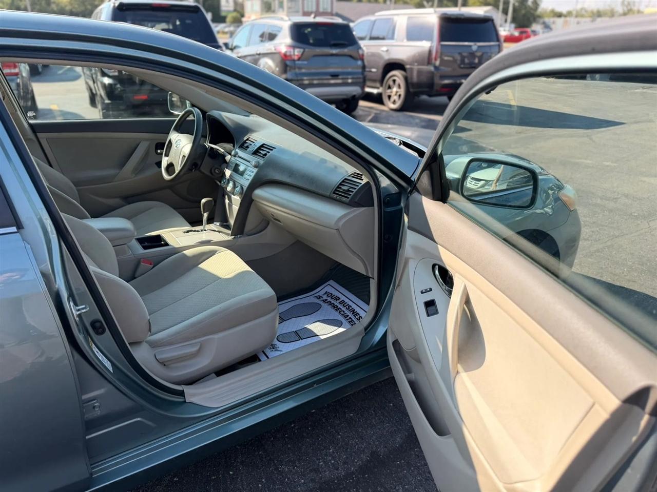 Toyota Camry XLE 5-Spd AT 2009