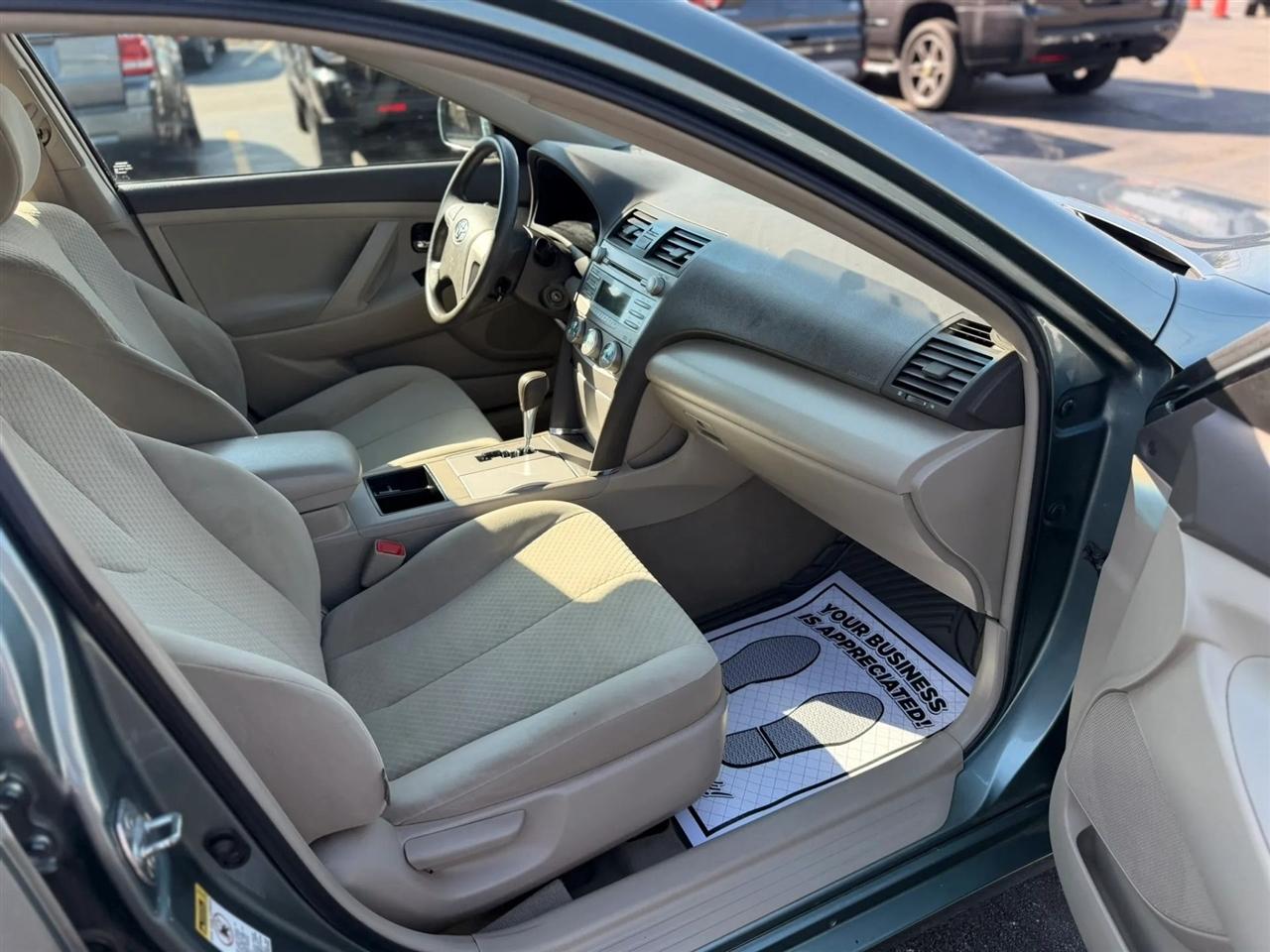 Toyota Camry XLE 5-Spd AT 2009