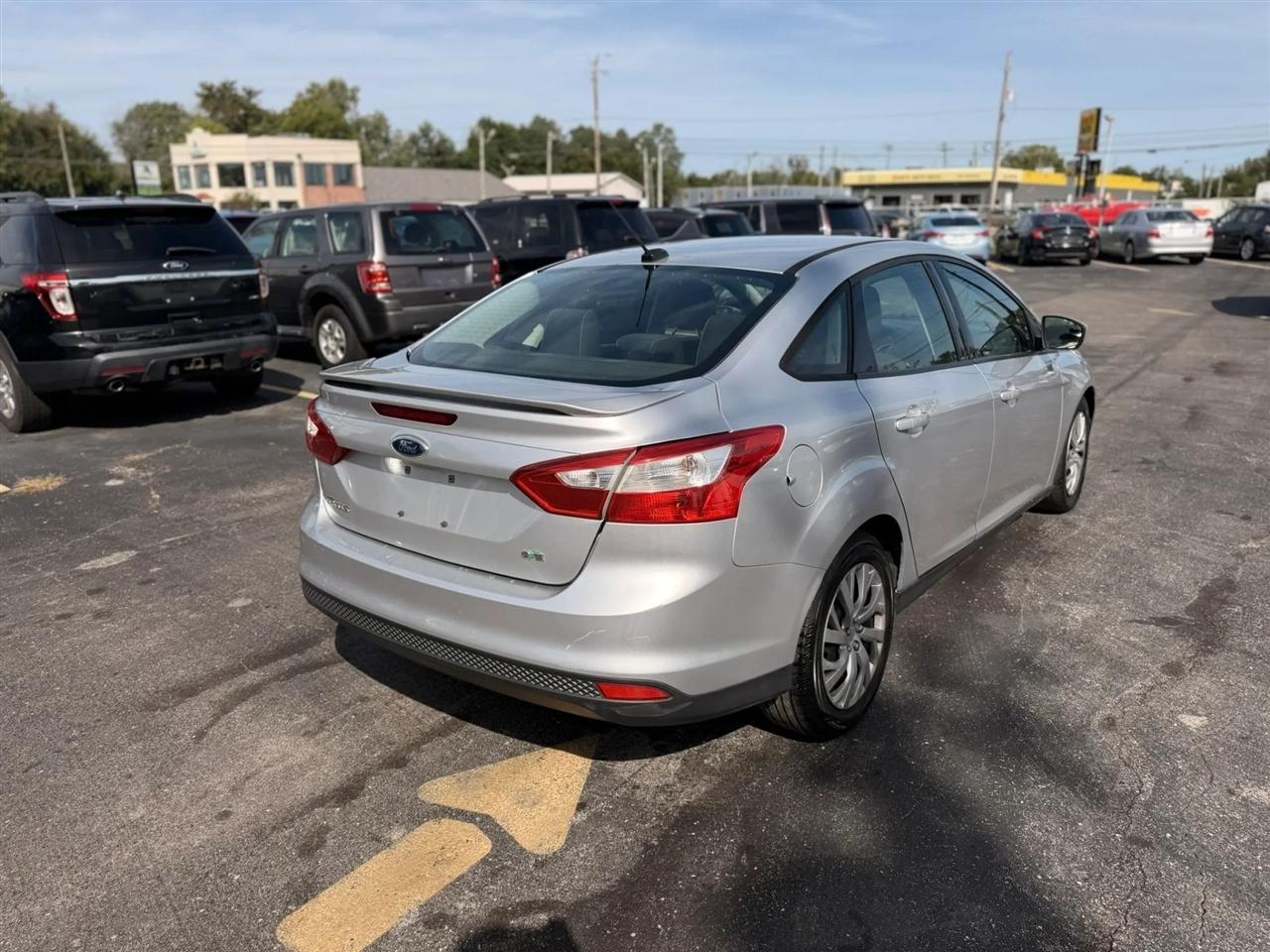 Ford Focus SE Sedan 2012
