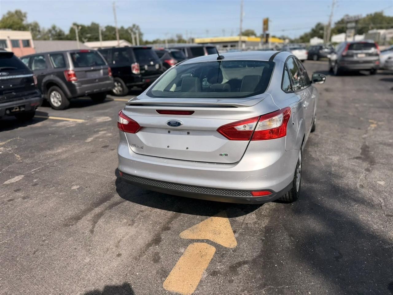Ford Focus SE Sedan 2012