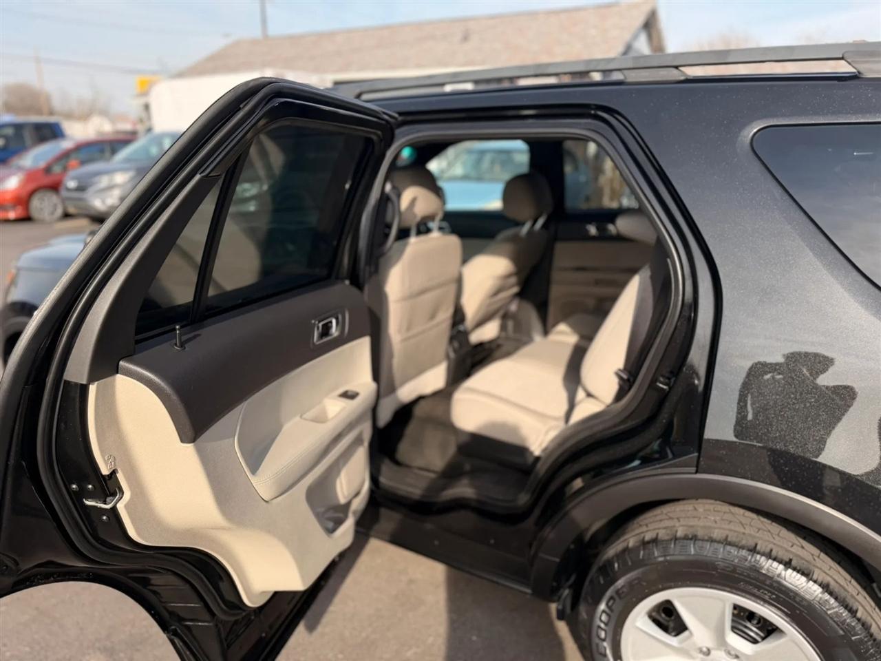 Ford Explorer Base 4WD 2014