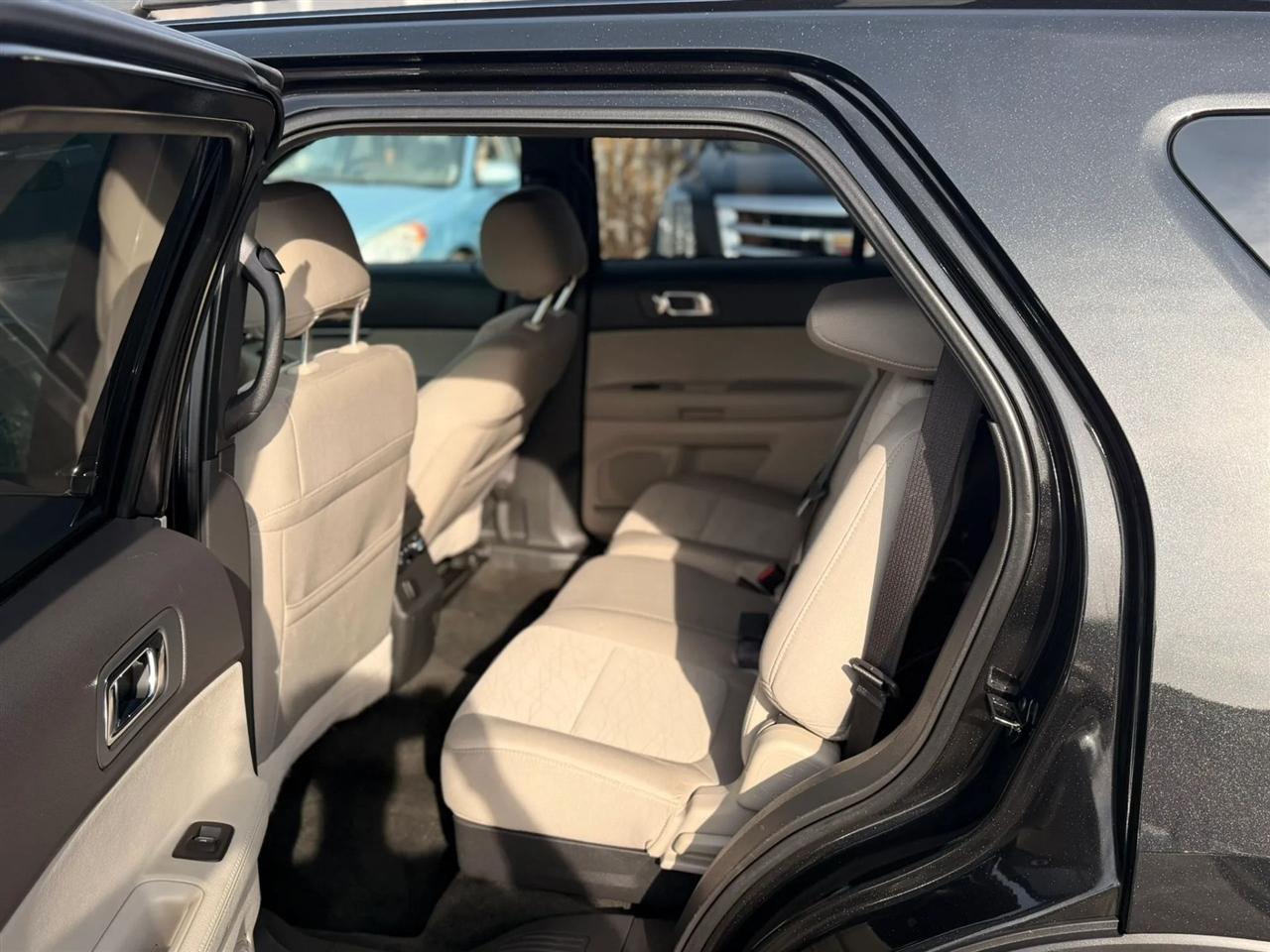 Ford Explorer Base 4WD 2014