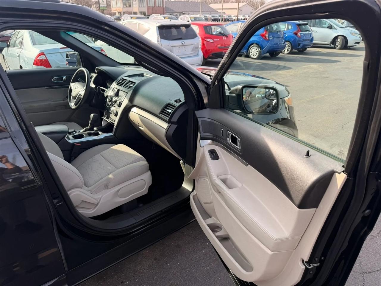 Ford Explorer Base 4WD 2014