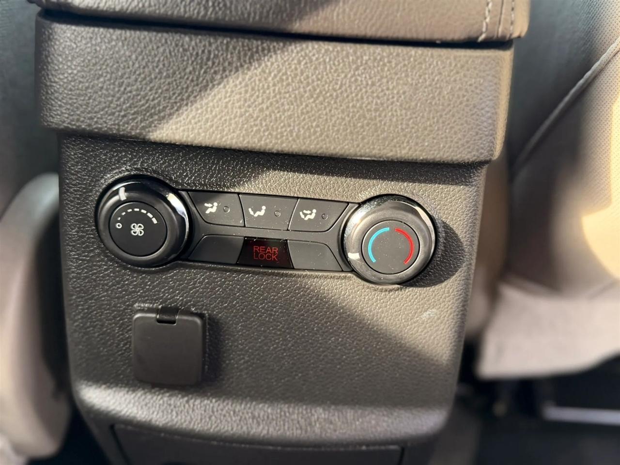 Ford Explorer Base 4WD 2014