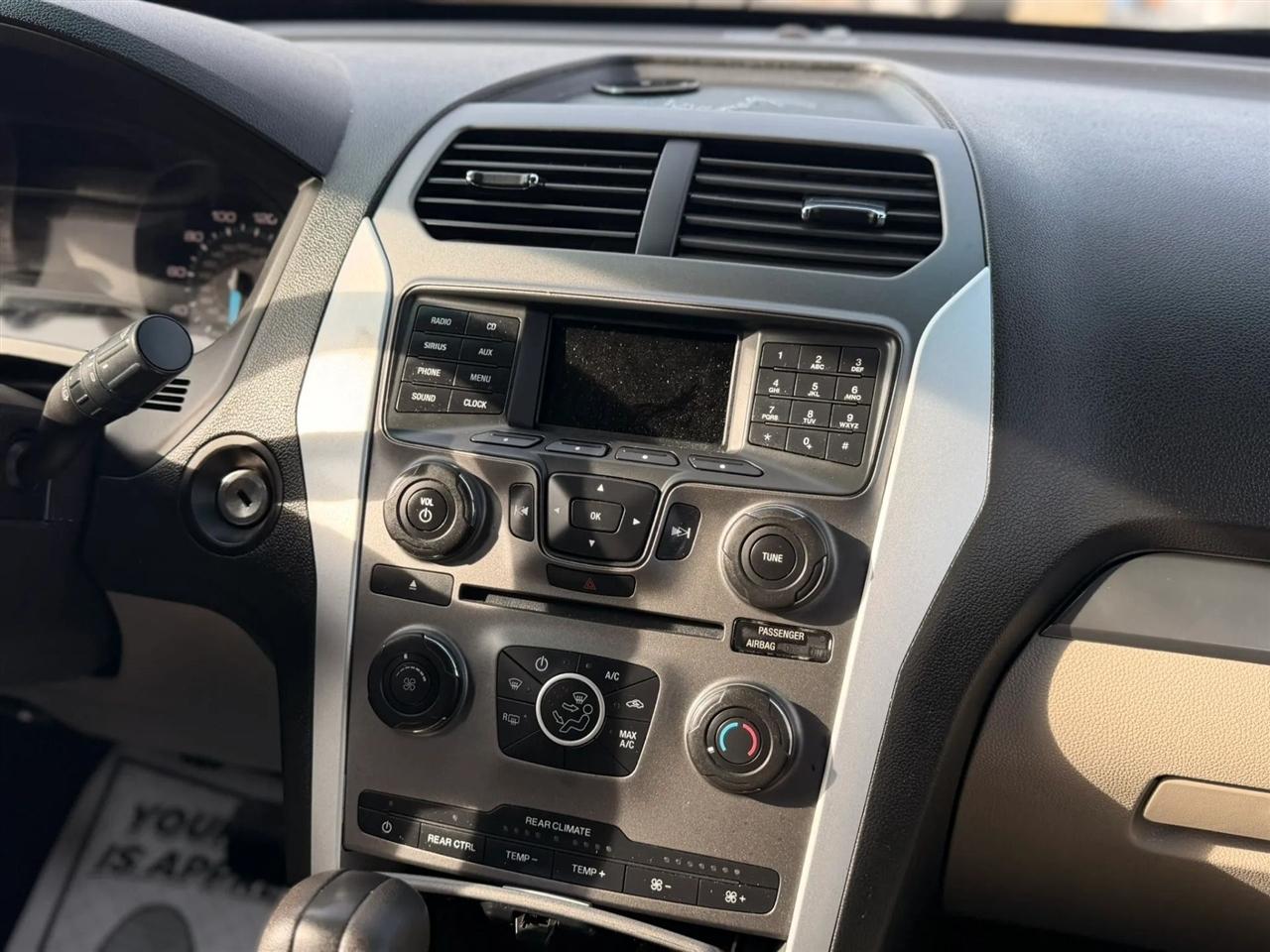 Ford Explorer Base 4WD 2014