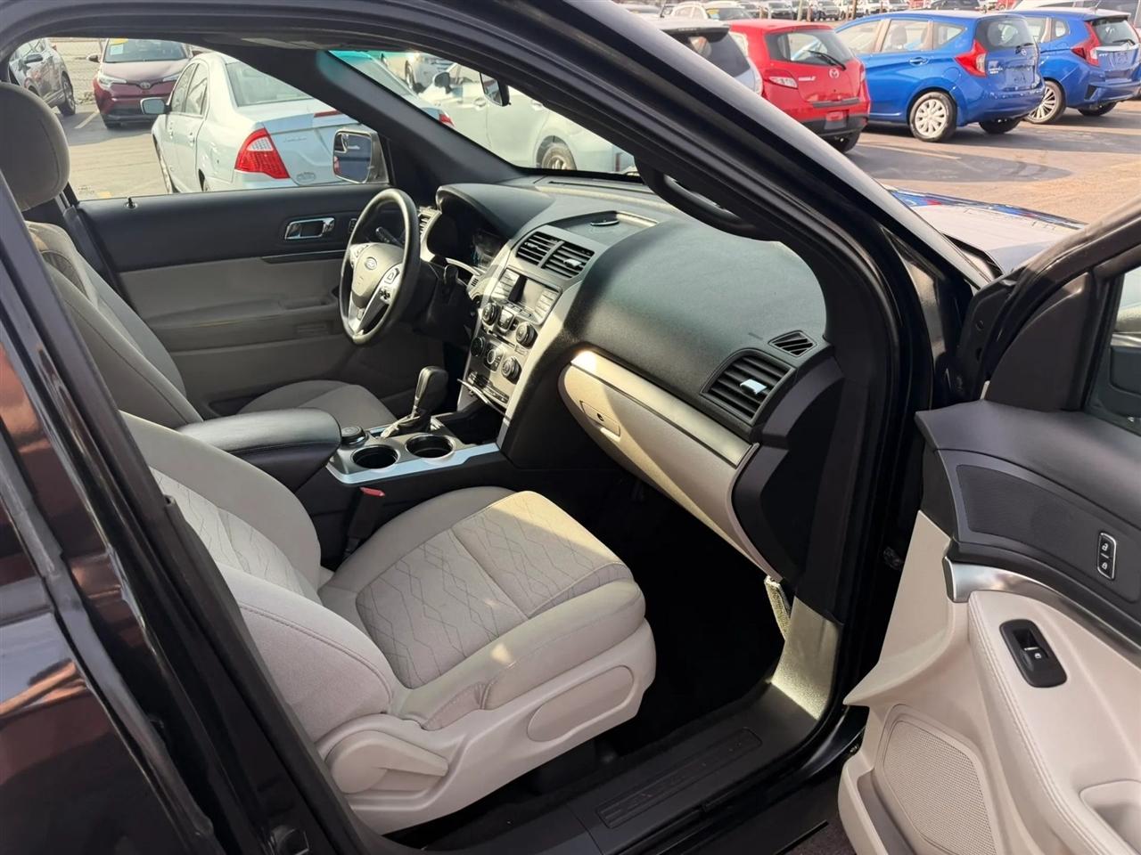 Ford Explorer Base 4WD 2014