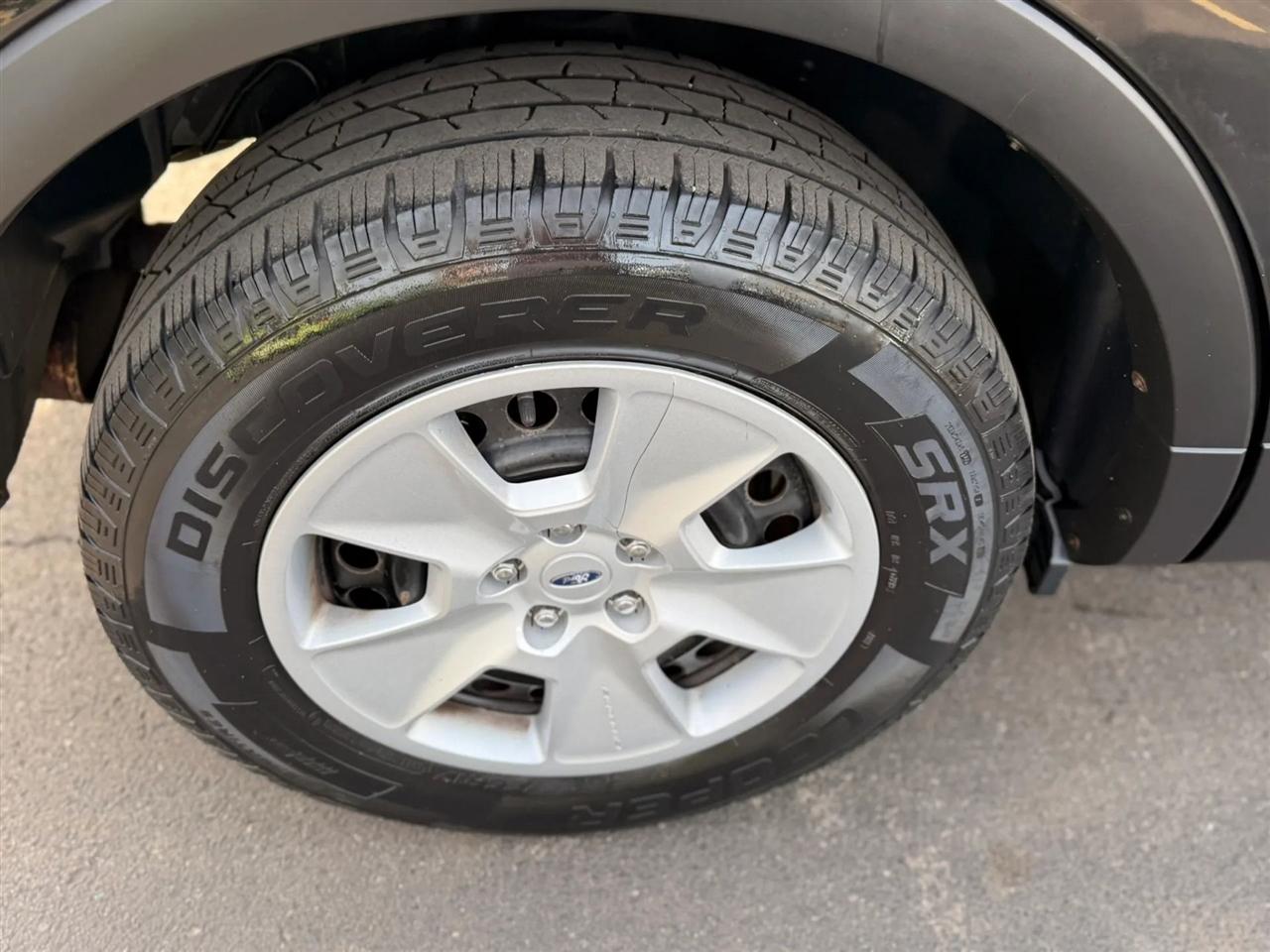 Ford Explorer Base 4WD 2014