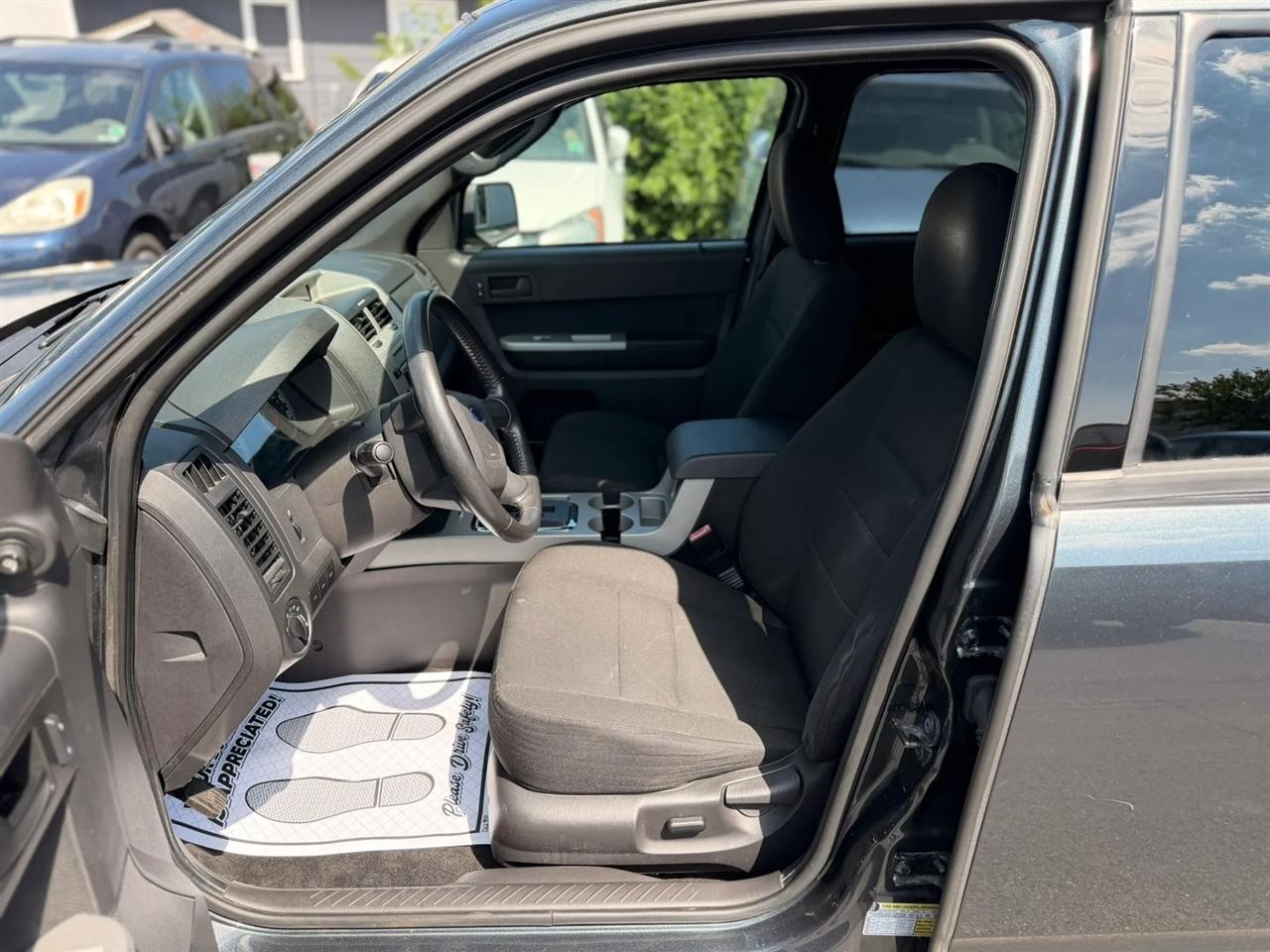 Ford Escape XLT FWD V6 2009
