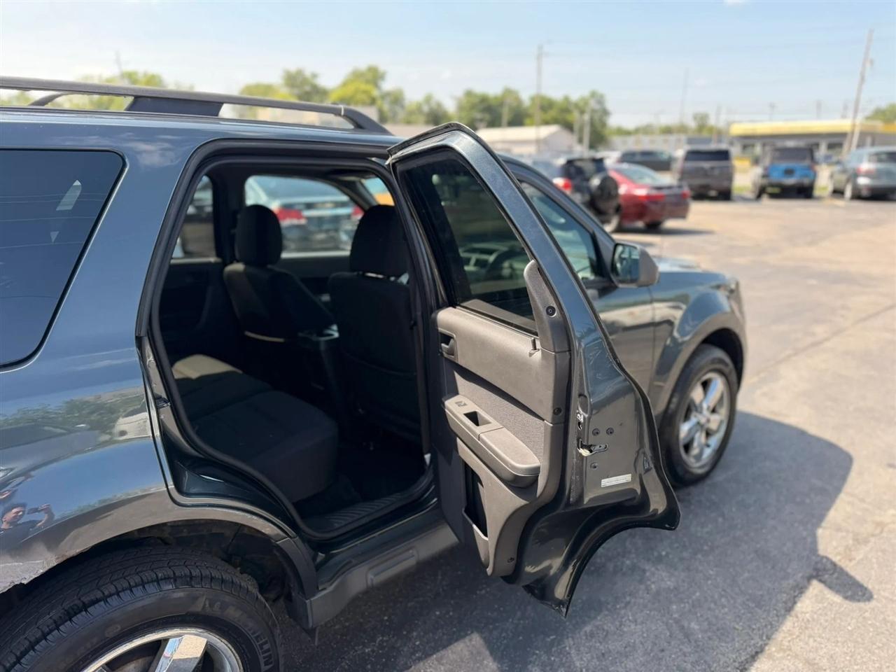 Ford Escape XLT FWD V6 2009